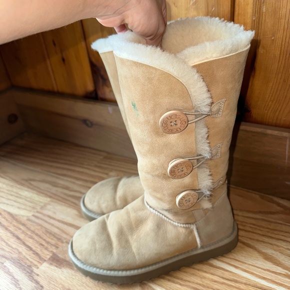 Triple Bailey Button UGG Boots - Picture 5 of 9